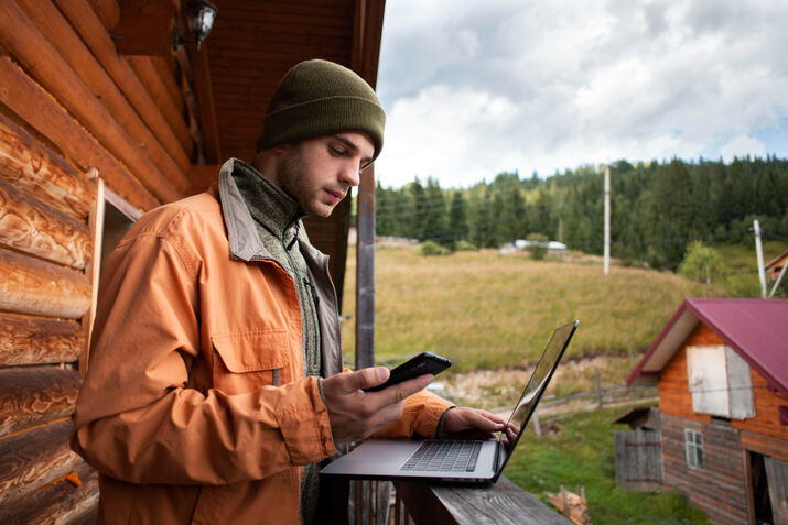 eSIM for Digital Nomads: Best Data Strategies for Long-Term Travel